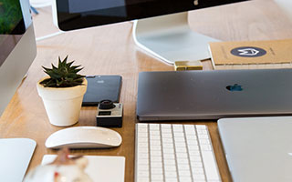 在线配资交易·加杠网:十大合法配资-特朗普：美军发动打击 致11人死亡！马杜罗称委内瑞拉面临百年“最大威胁” 委防长：来了就打